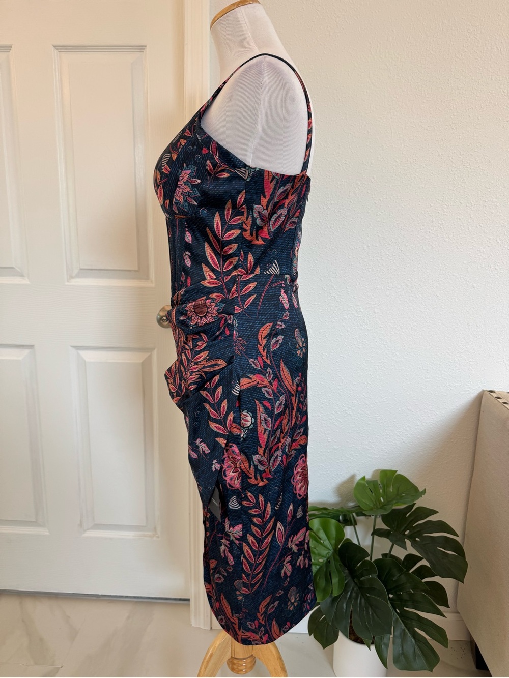 NWT Averie Halley Draped MIDI Dress S - Picture 3 of 9